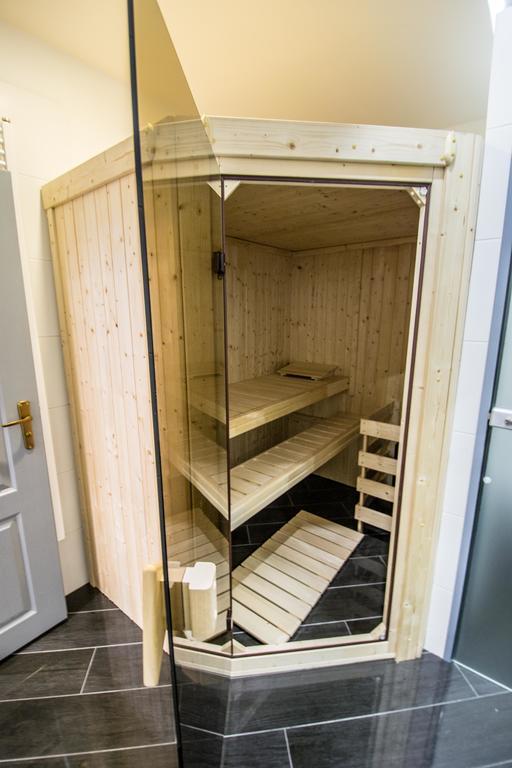 Brooklyn Sauna Apt By Ruterra プラハ エクステリア 写真